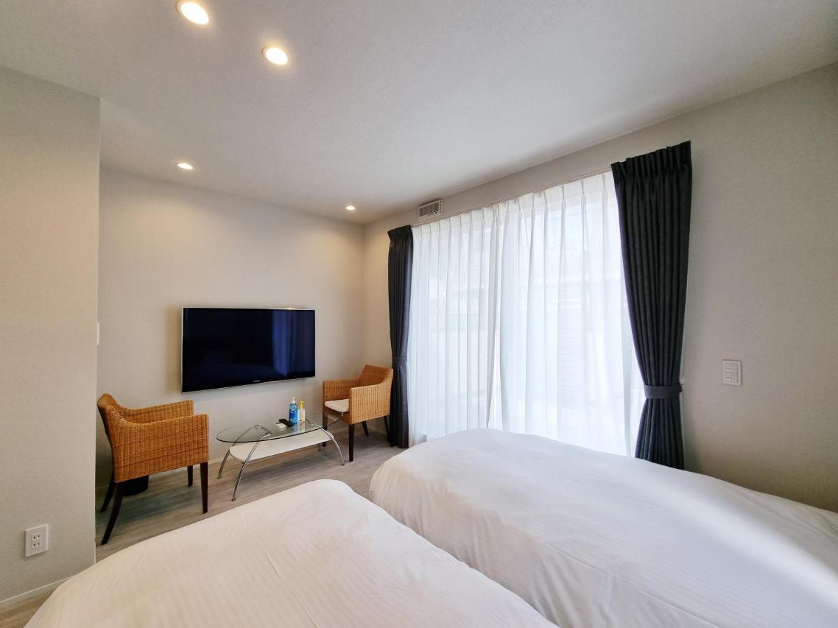 Lien 西新宿 Tokio Buitenkant foto